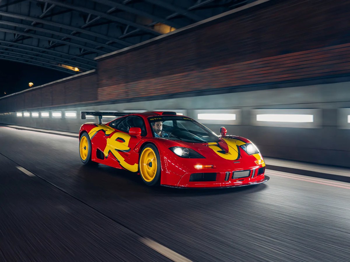 Photograph of 1996 McLaren F1 GTR